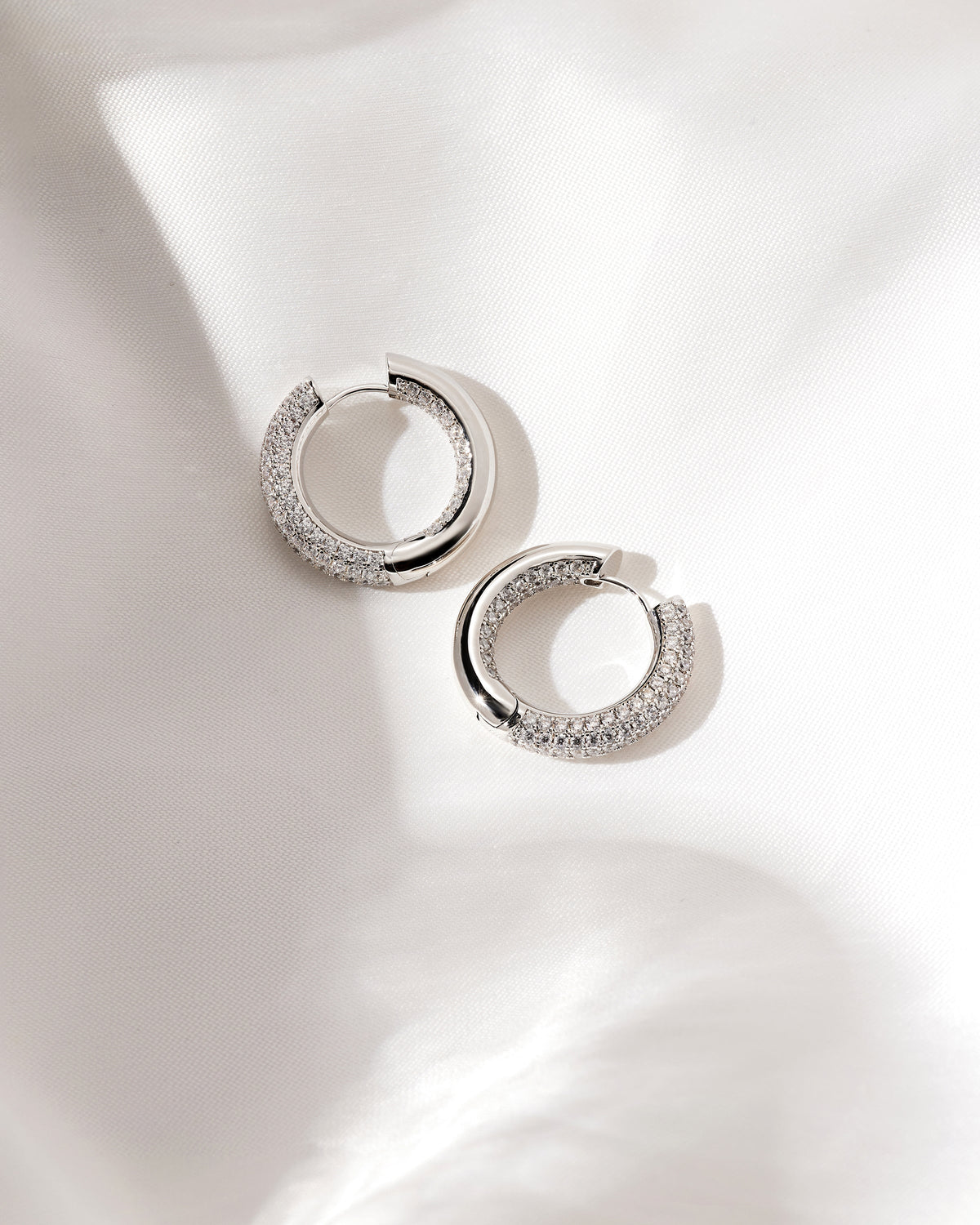 Reversible Amalfi Hoops - Silver — alternate view
