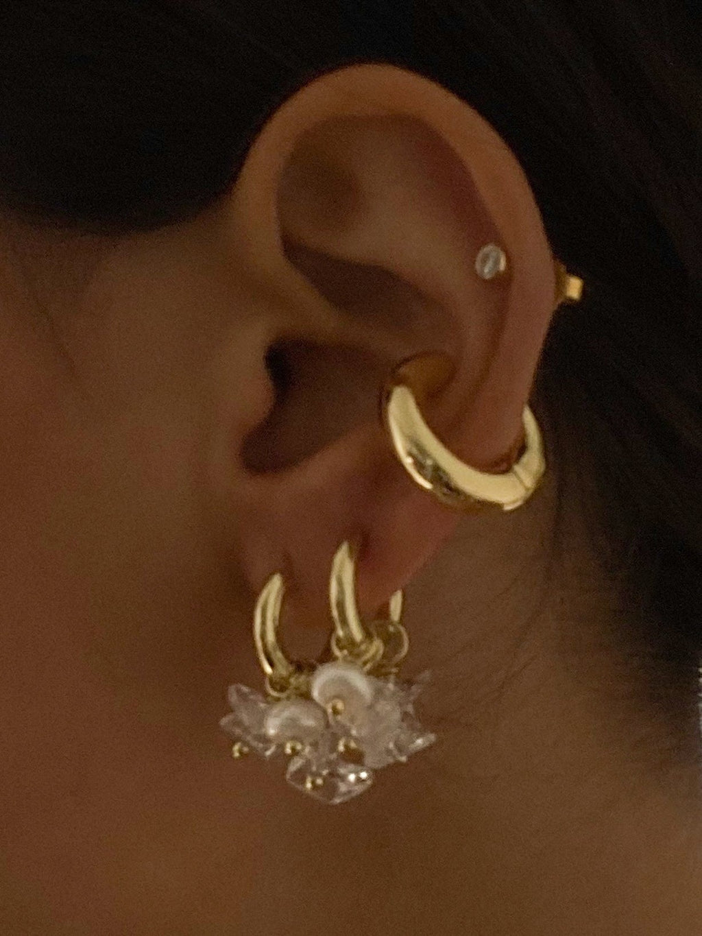 Amalfi Ear Cuff - Gold - Earrings — detail view 2