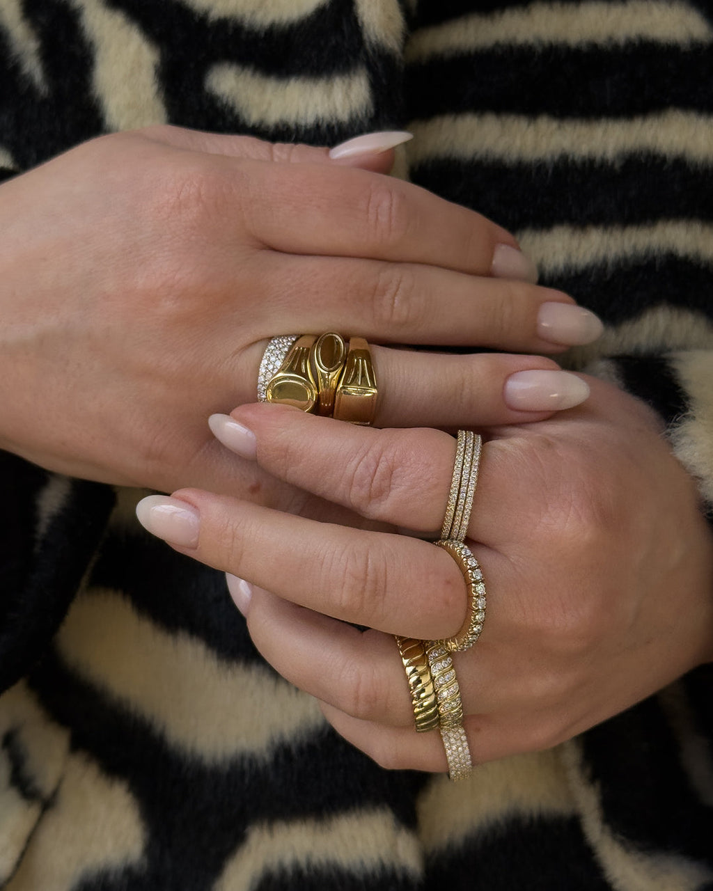 Classic Pavé Bands Set - Rings — detail view