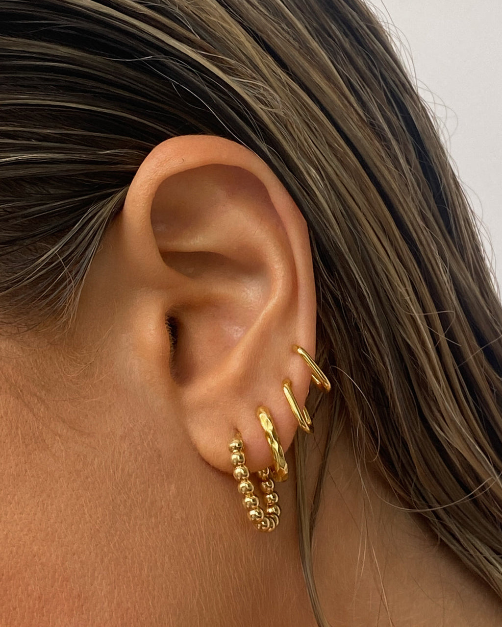 Petite Chain Link Huggies - Gold — alternate view 3