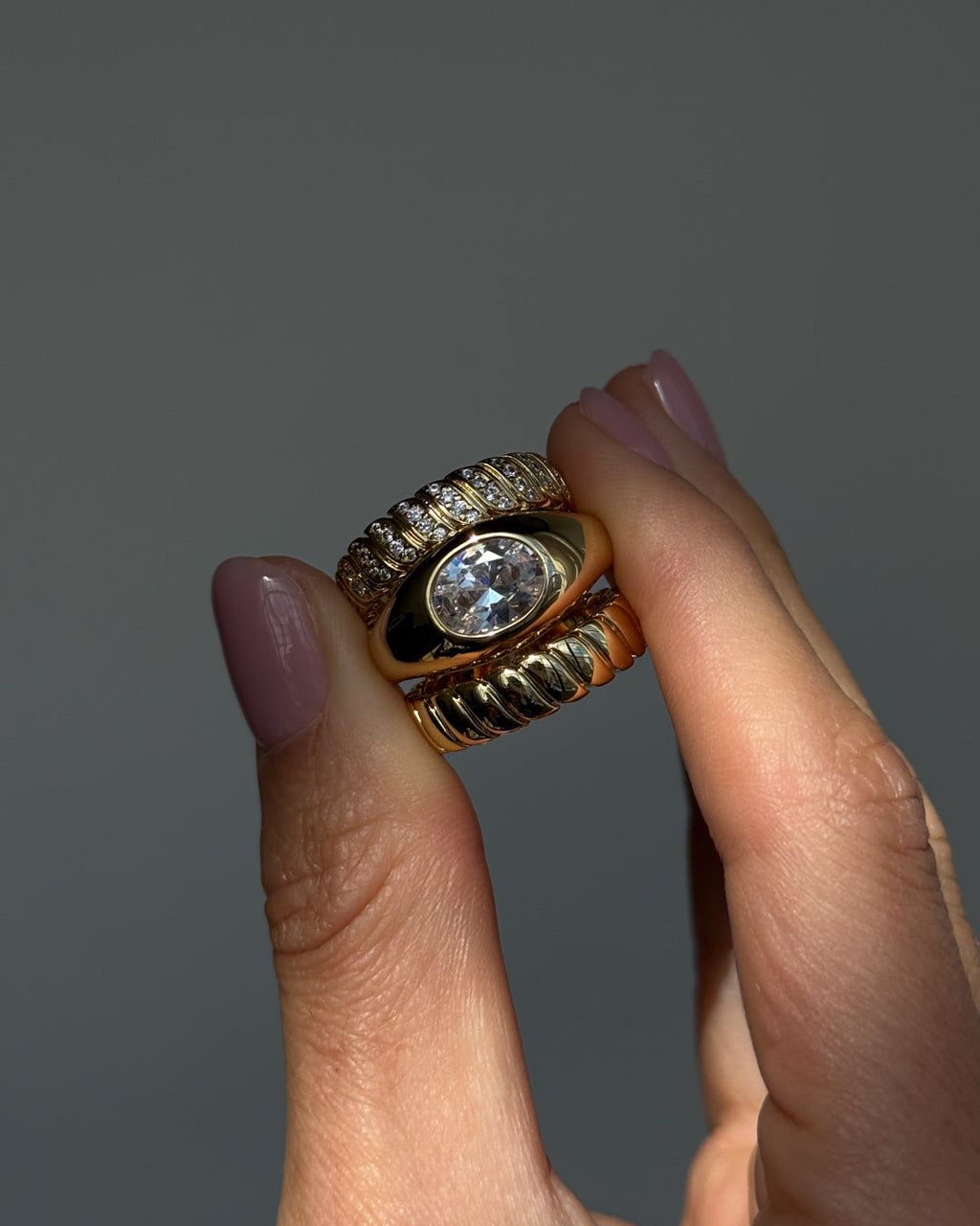 Oval Orbit Bezel Ring — detail view 2