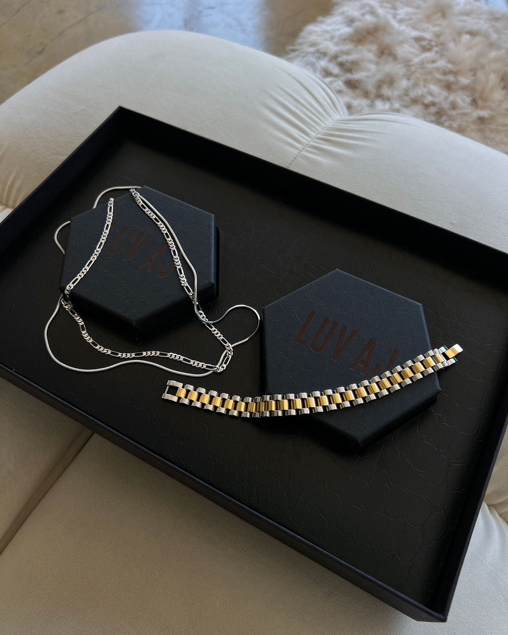 Ultimate Chains Bundle — another angle