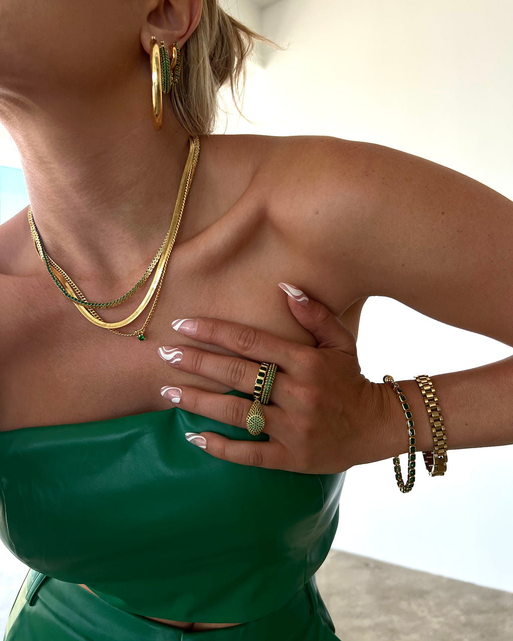 Pavé Signet Ring - Emerald Green - Gold — another angle
