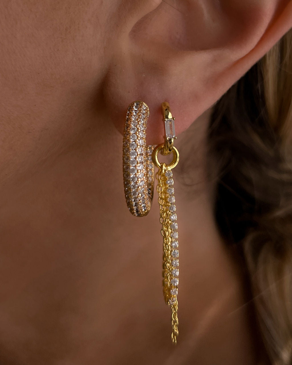 Rossi Chain Huggies - Gold — alternate view