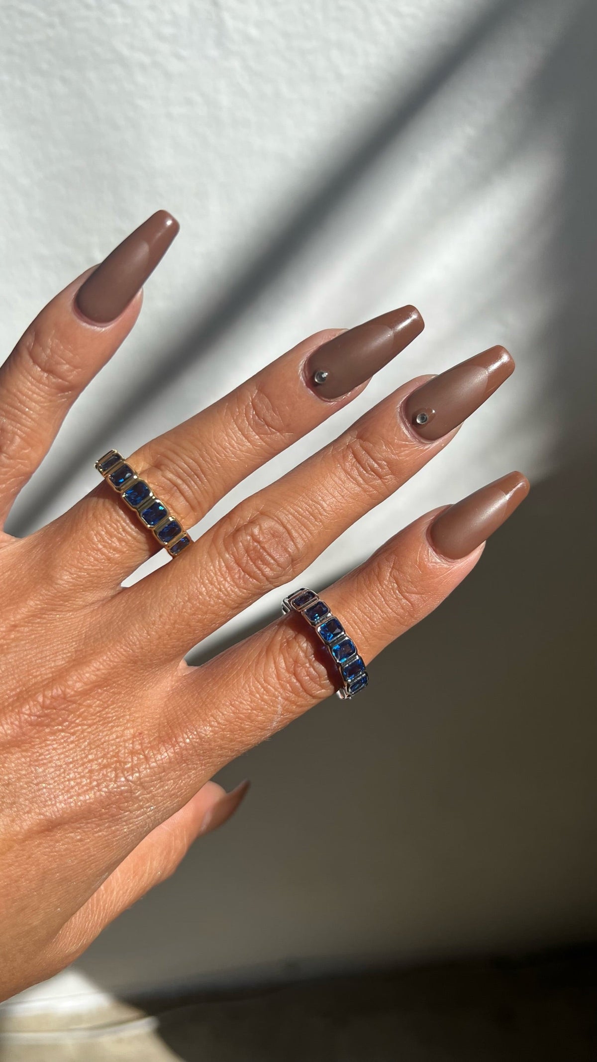 Bezel Emerald Ballier Ring - Blue Sapphire - Silver — detail view