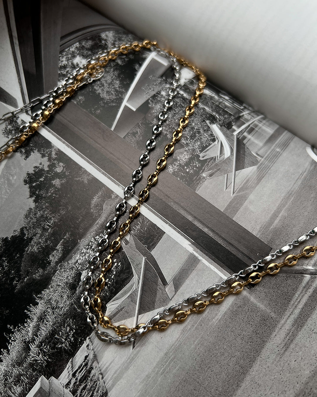Violante Belly Chain - Silver — alternate view 2