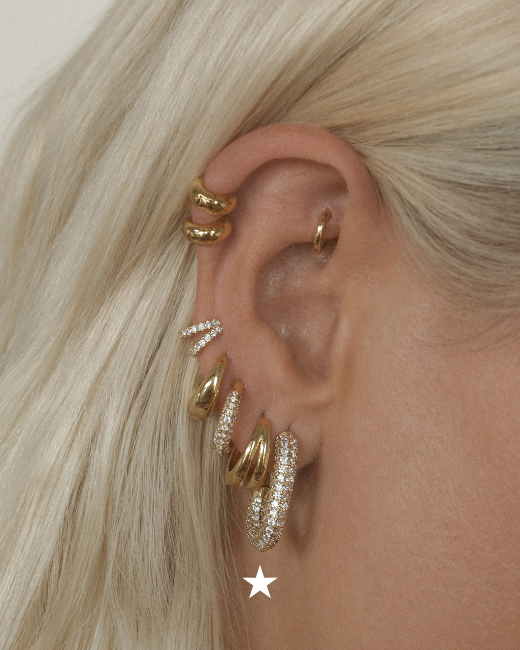 XL Pavé Chain Link Hoops - Gold — alternate view