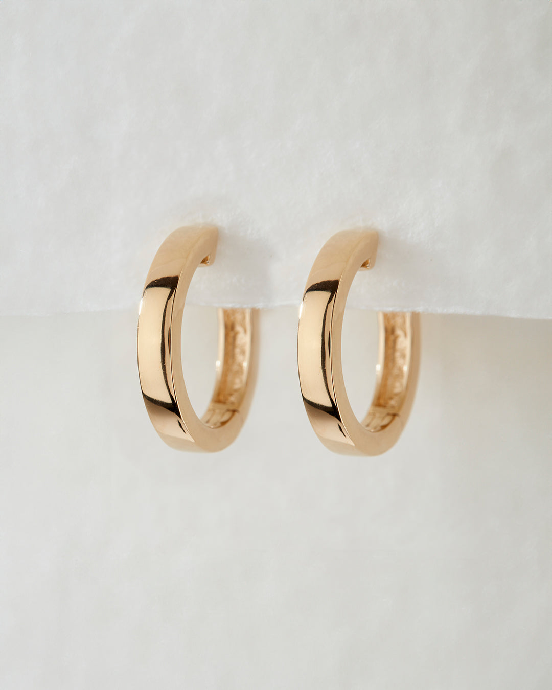 Mini Coco Huggies - Earrings