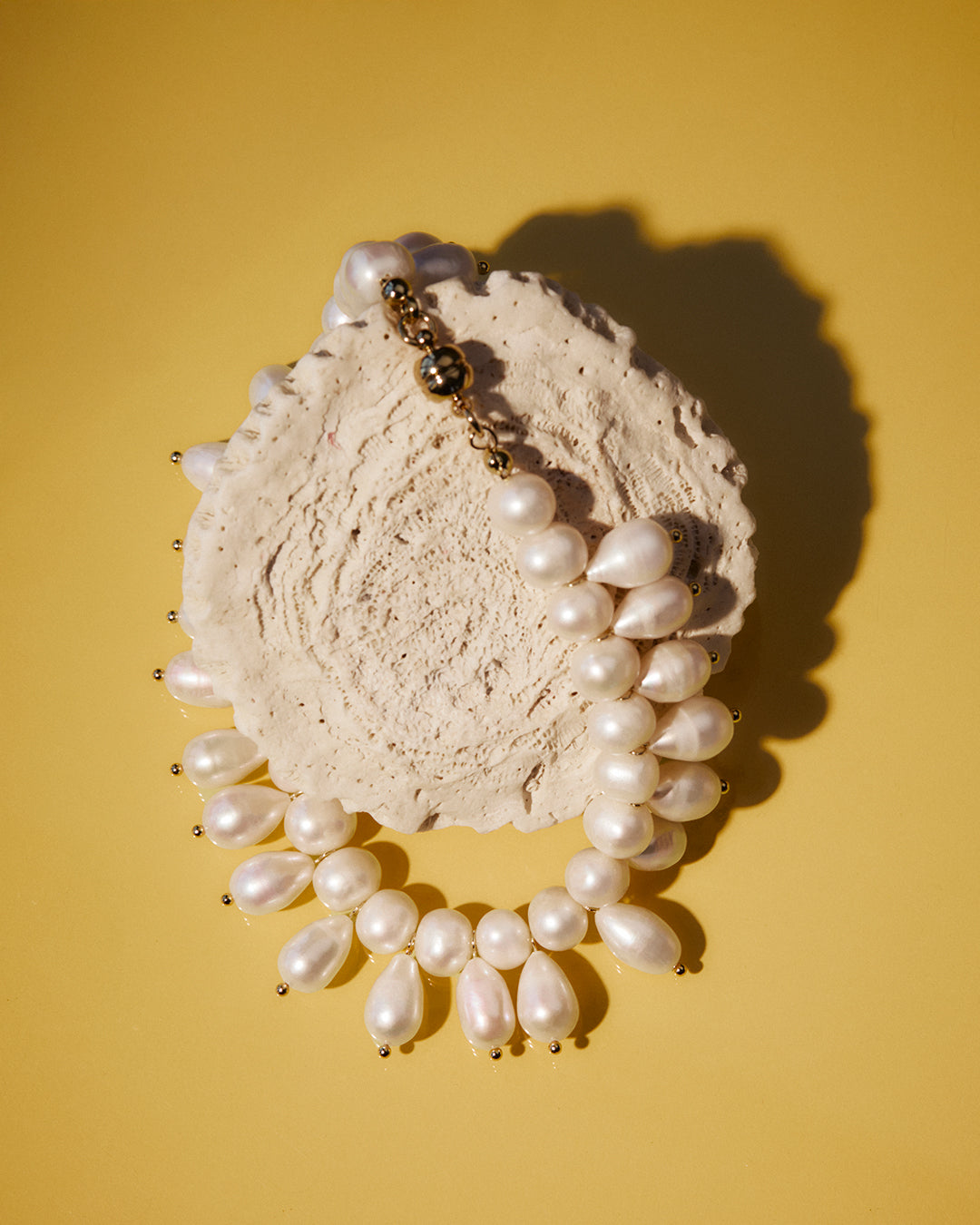 Mallorca Pearl Statement Anklet — detail view