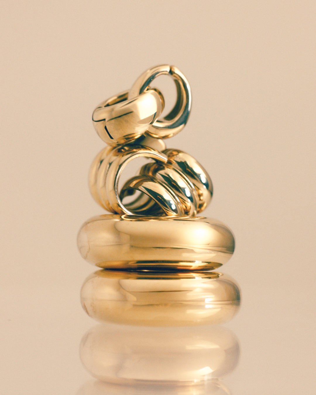 Marbella Ear Cuff Set - Gold - Earrings — detail view
