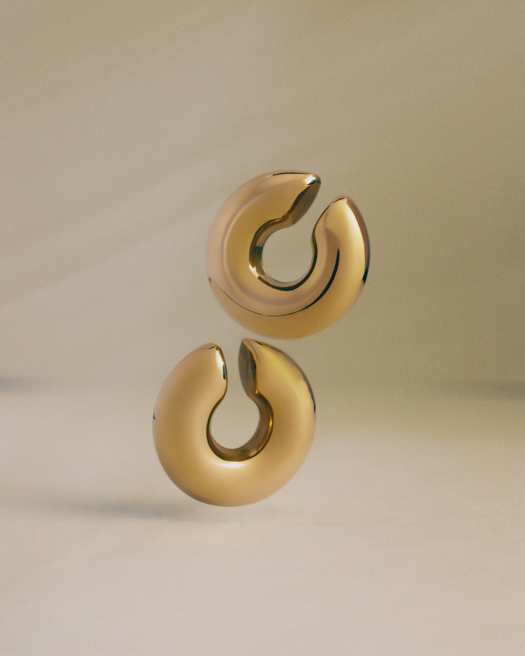 Noemi Ear Cuff Set - Gold - Earrings — another angle