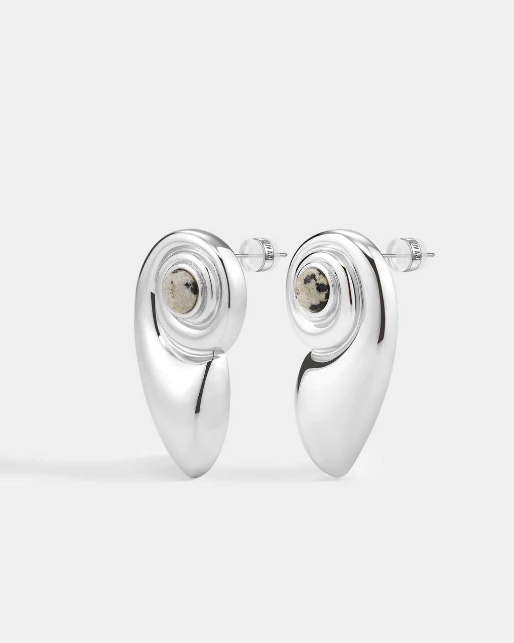 Palma Shell Studs - Silver - Earrings