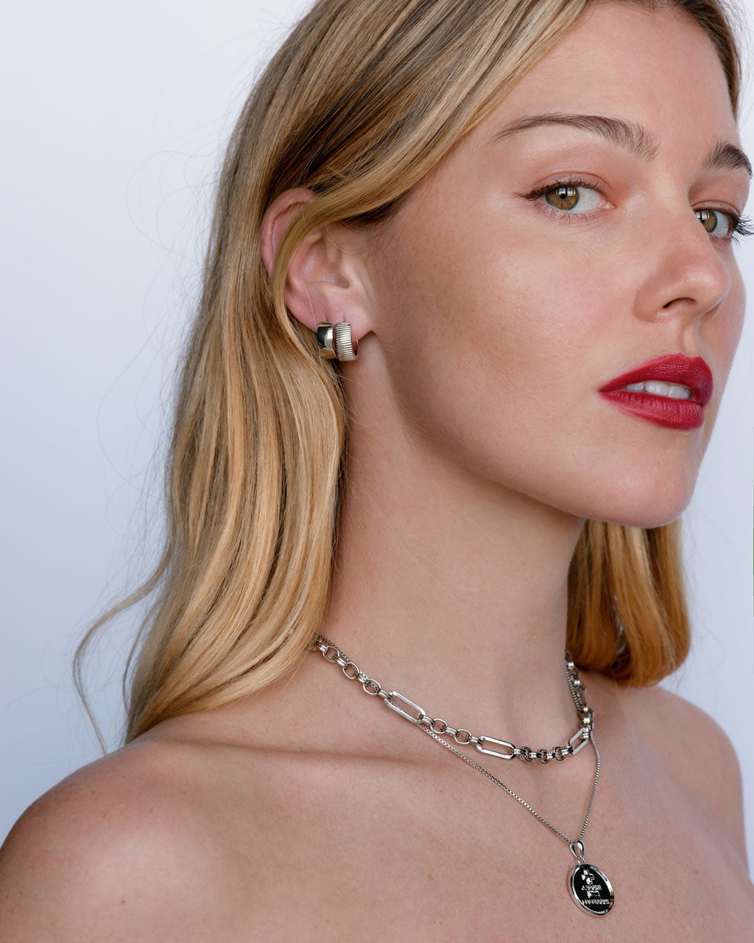 Charlotte Link Chain Necklace — alternate view 2