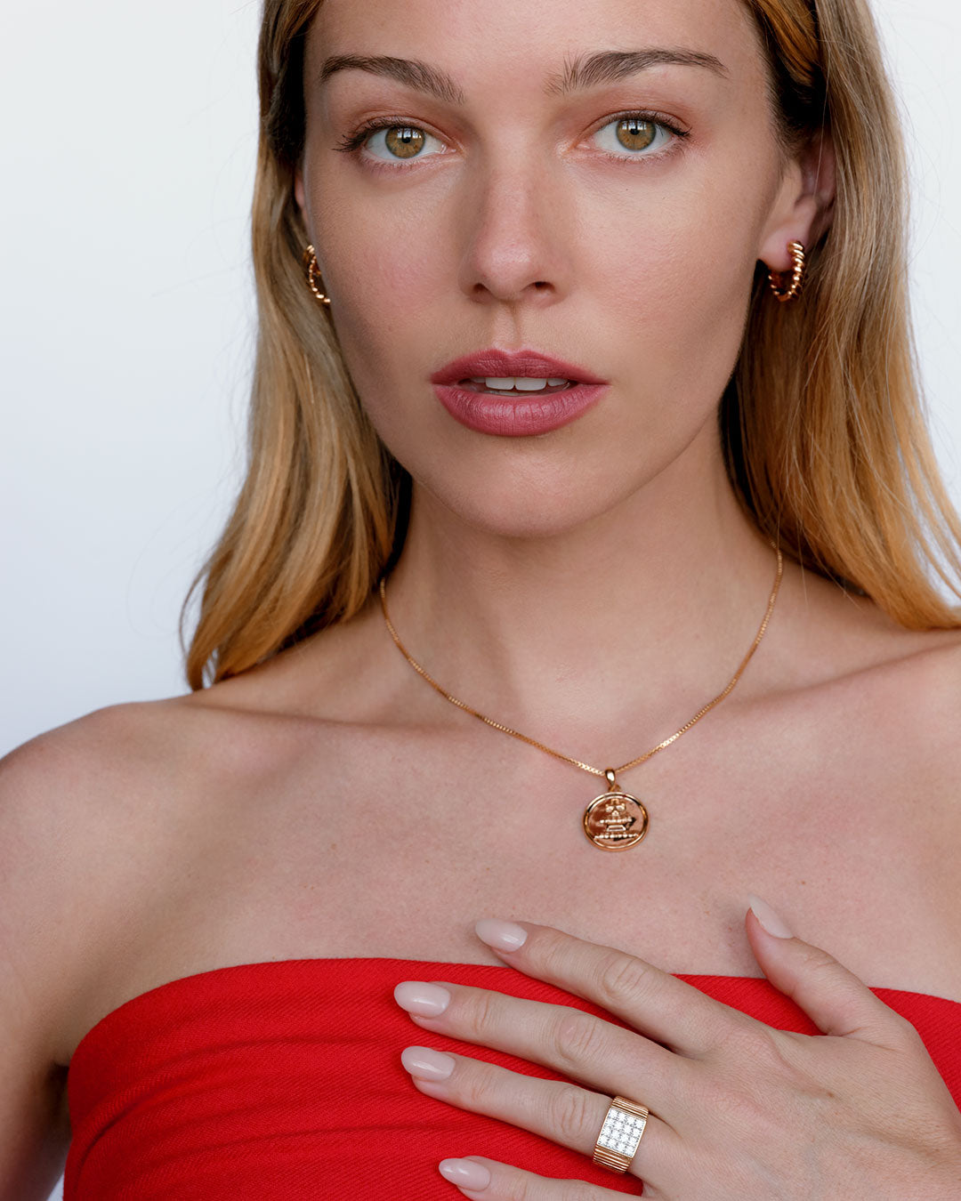 Mini Snake Chain Hoops — detail view 2