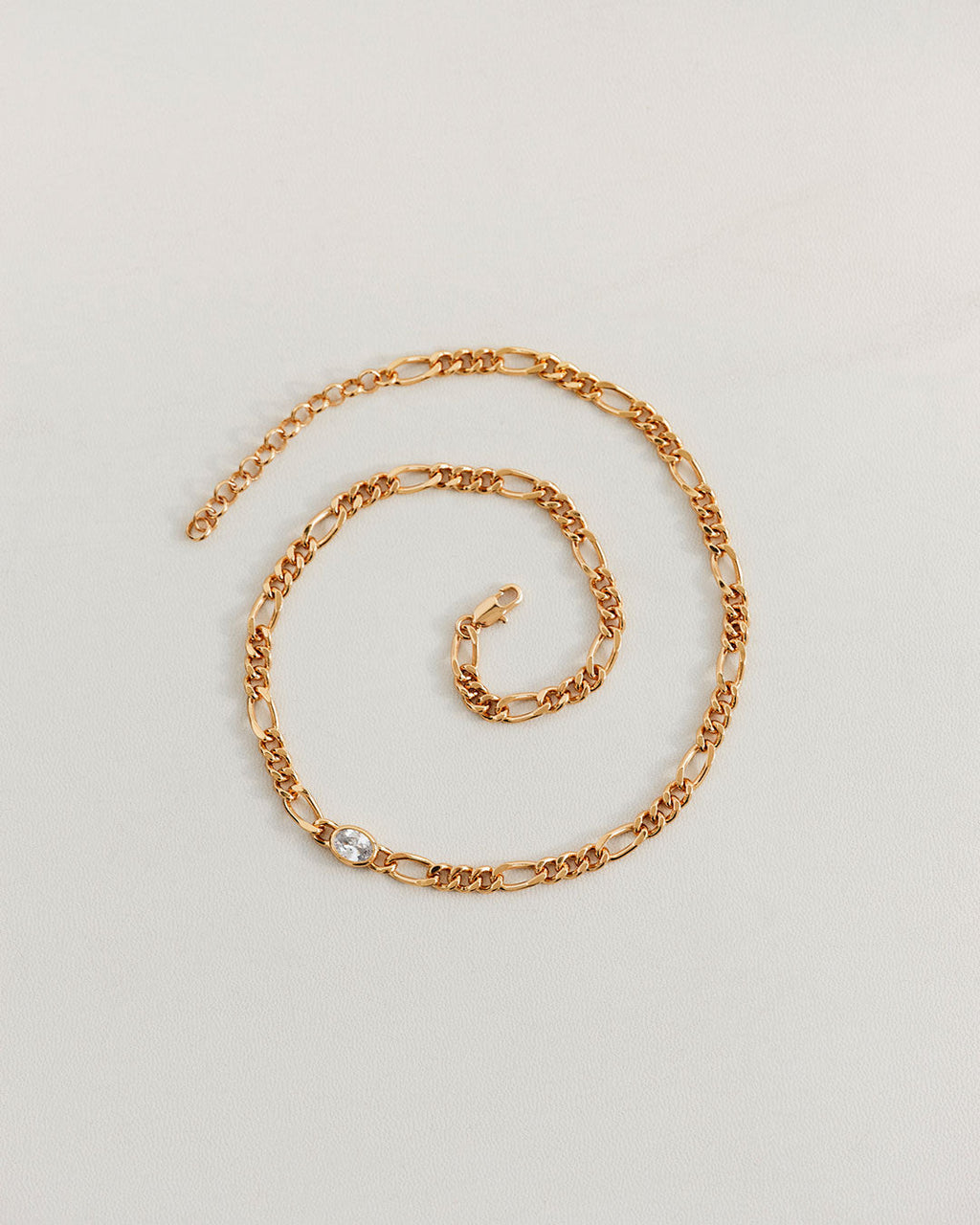 Oval Bezel Chain Necklace — detail view 2