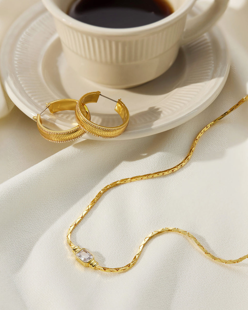 Camille Chain Necklace - Gold — detail view