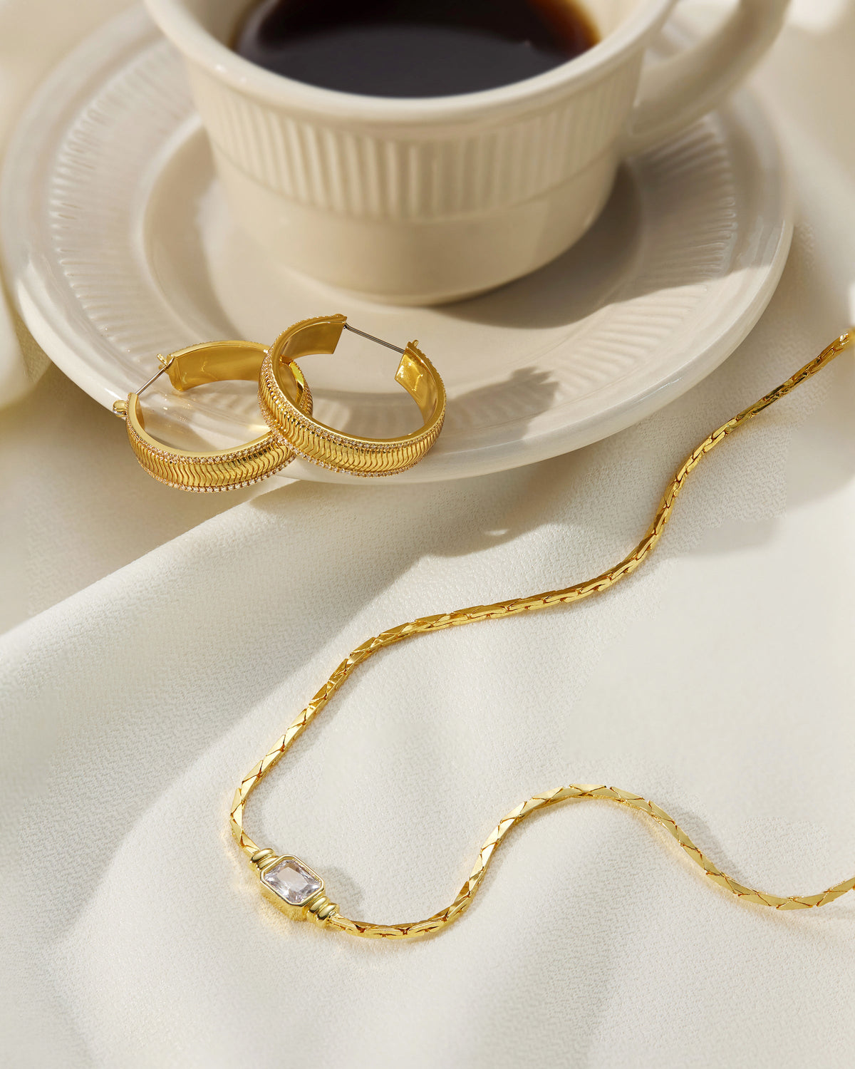 Camille Chain Necklace - Gold — detail view