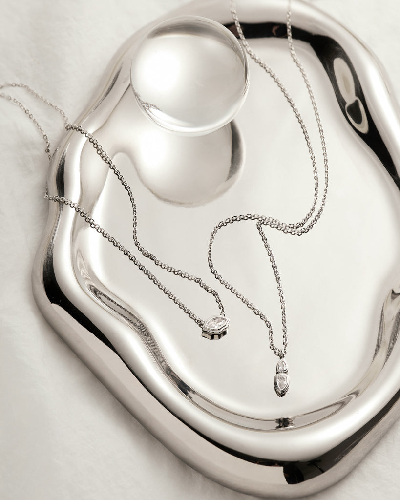 Stellar Bezel Charm Necklace Set - Silver — detail view