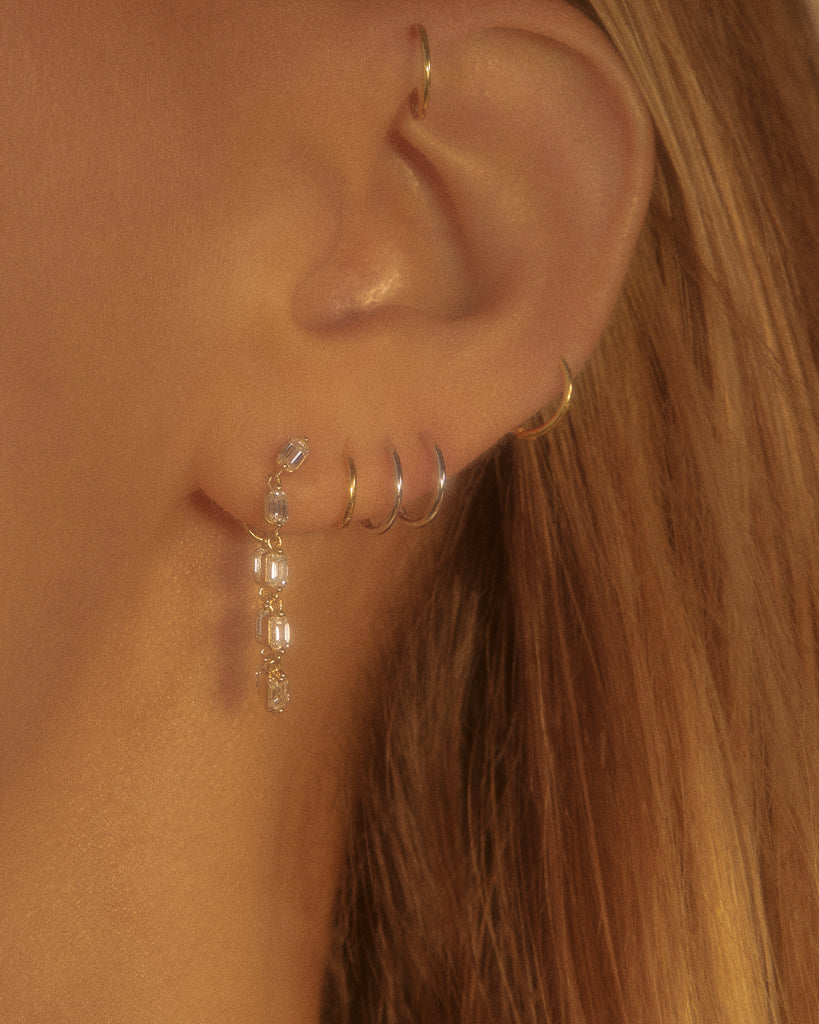 Endless Huggies - Earrings — detail view