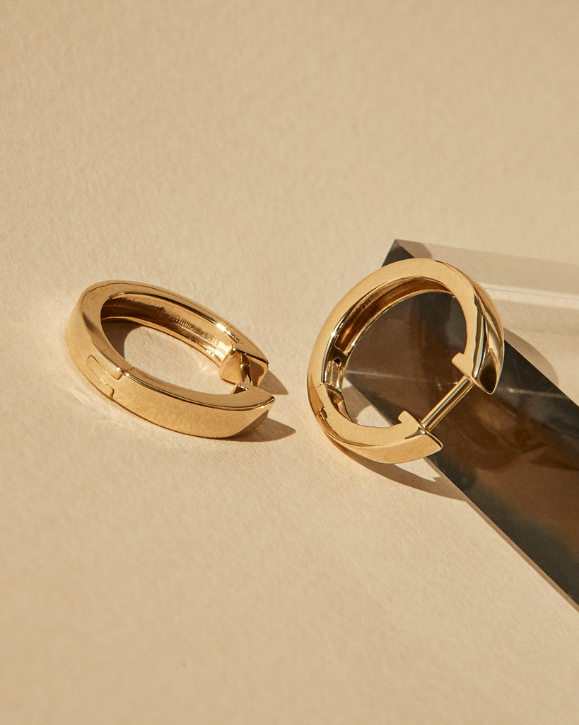 Mini Coco Huggies - Earrings — alternate angle
