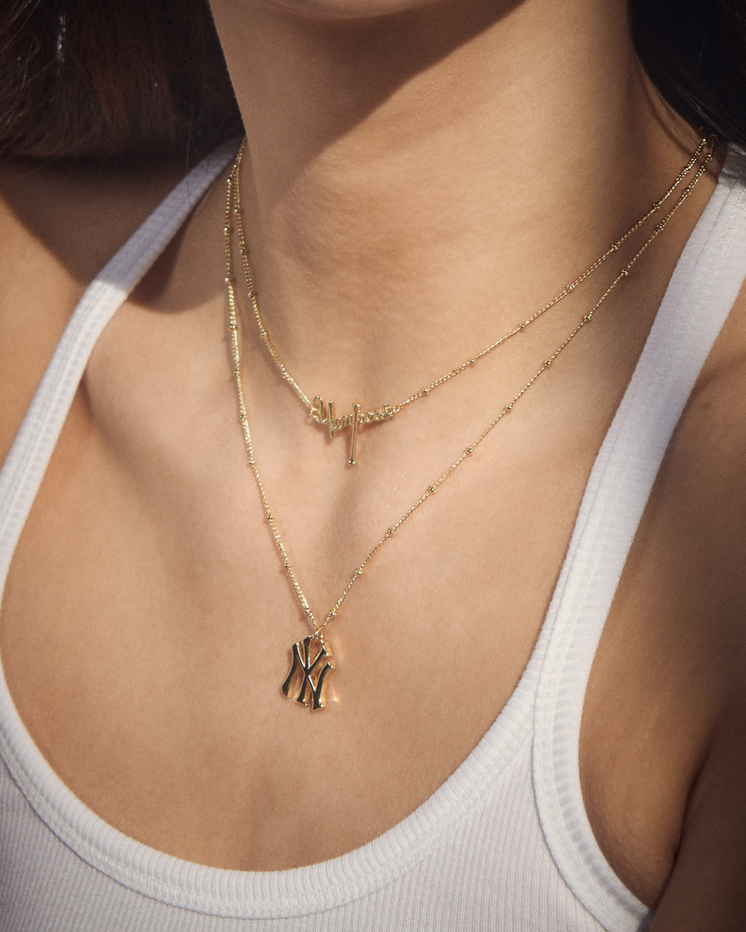 MLB Nameplate Pendant Necklace - Gold — another angle