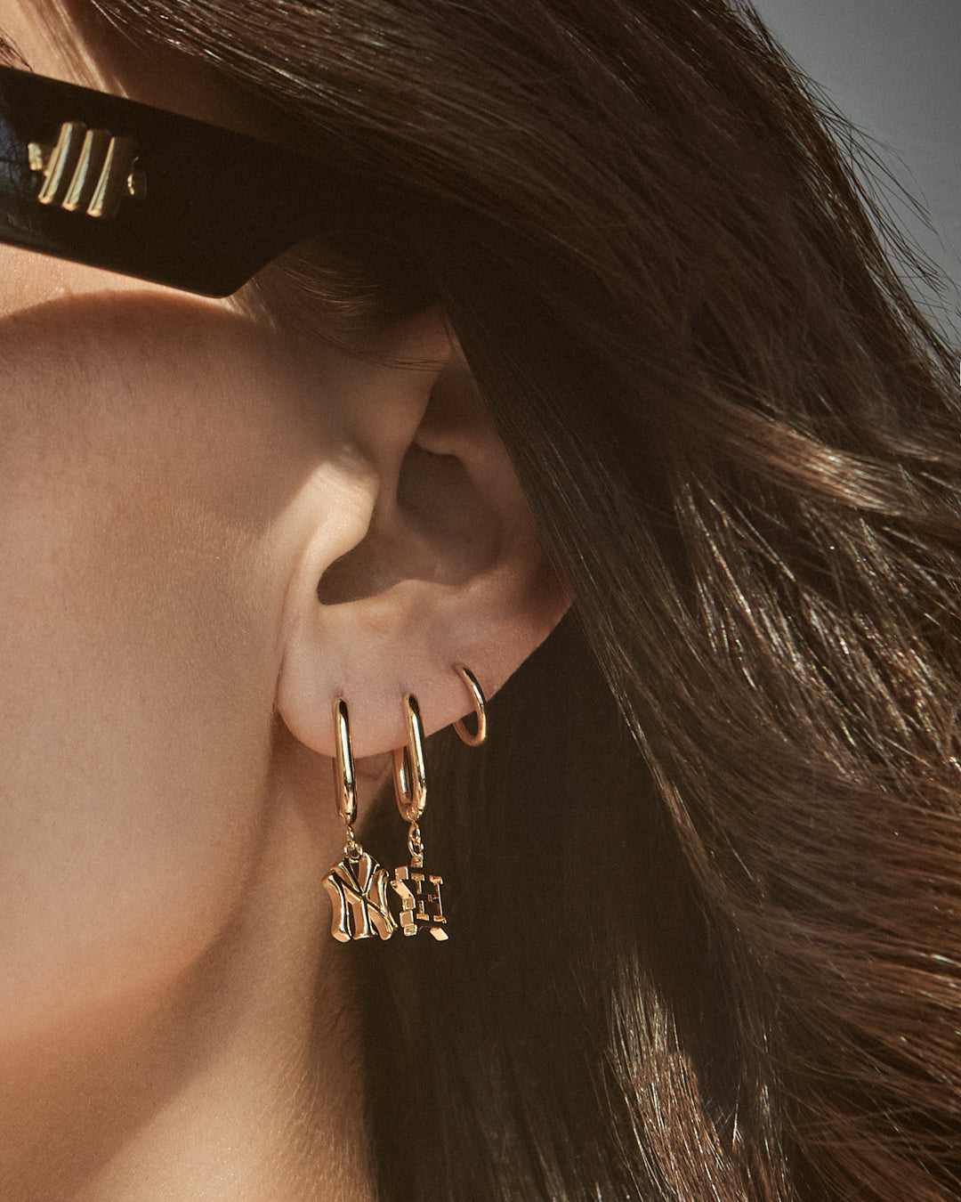 MLB Logo Charm Oval Hoop Earrings - Gold — another angle
