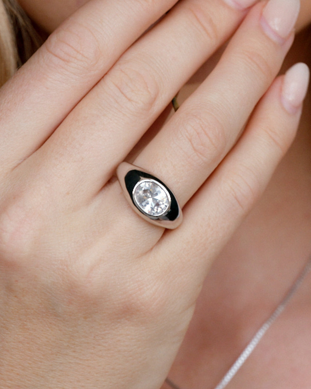 Oval Orbit Bezel Ring — alternate view 2