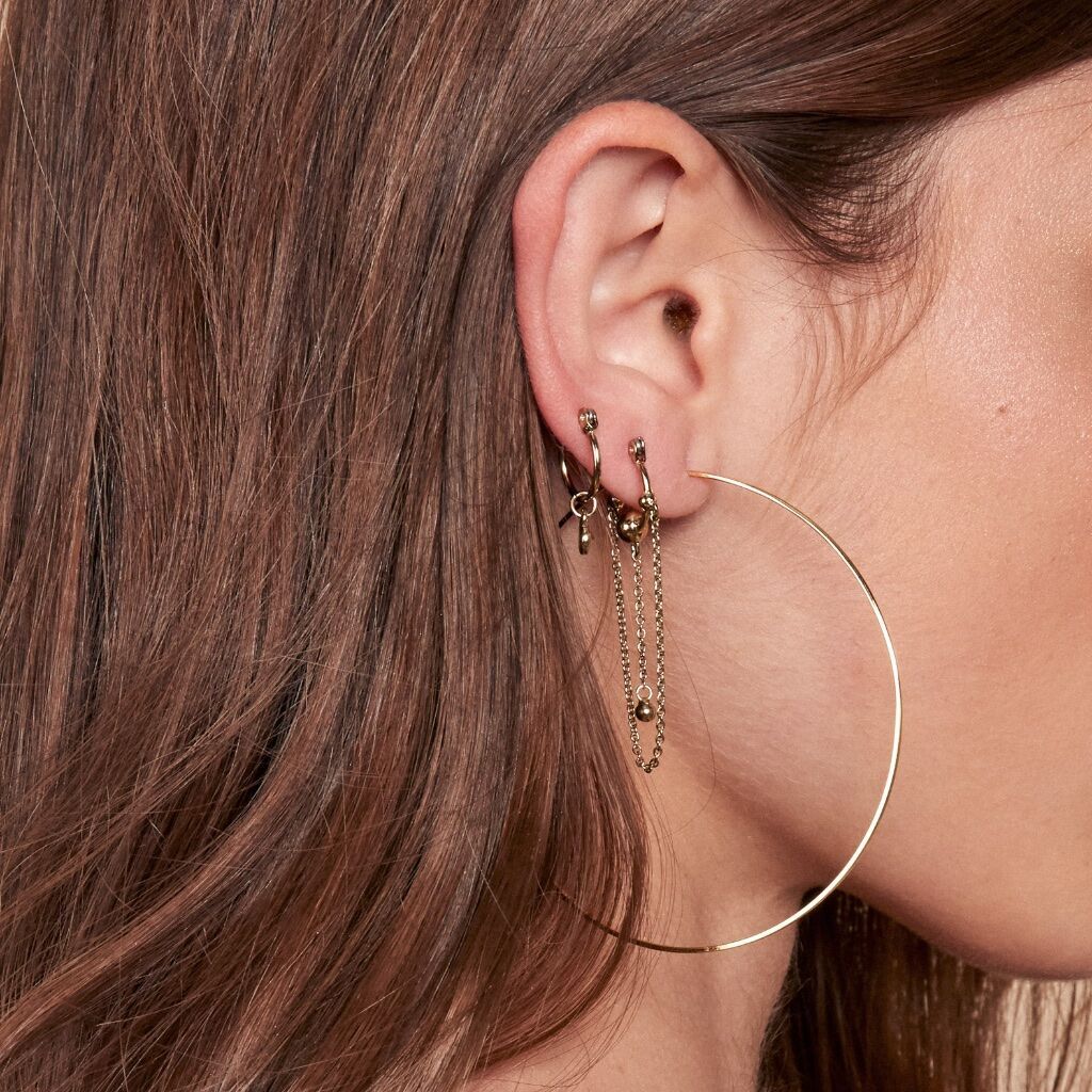 Capri Wire Hoops - Rose Gold — detail view