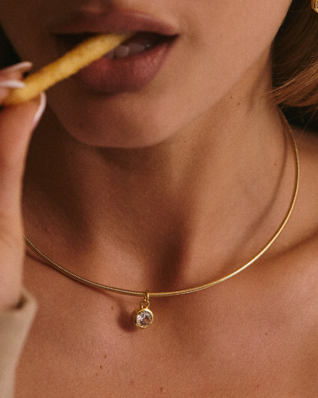 Georgia Stone Omega Necklace - Gold — detail view