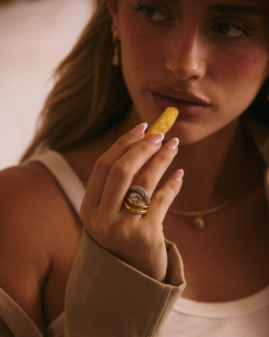 Marais Wave Ring Set - Gold — alternate view