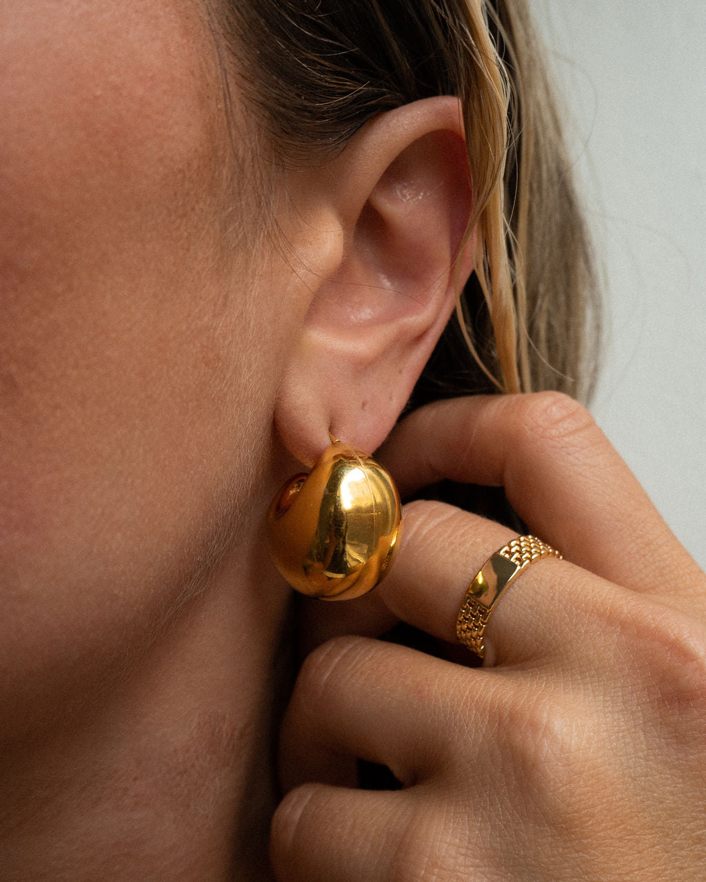 Lucia Hoops - Silver — set view