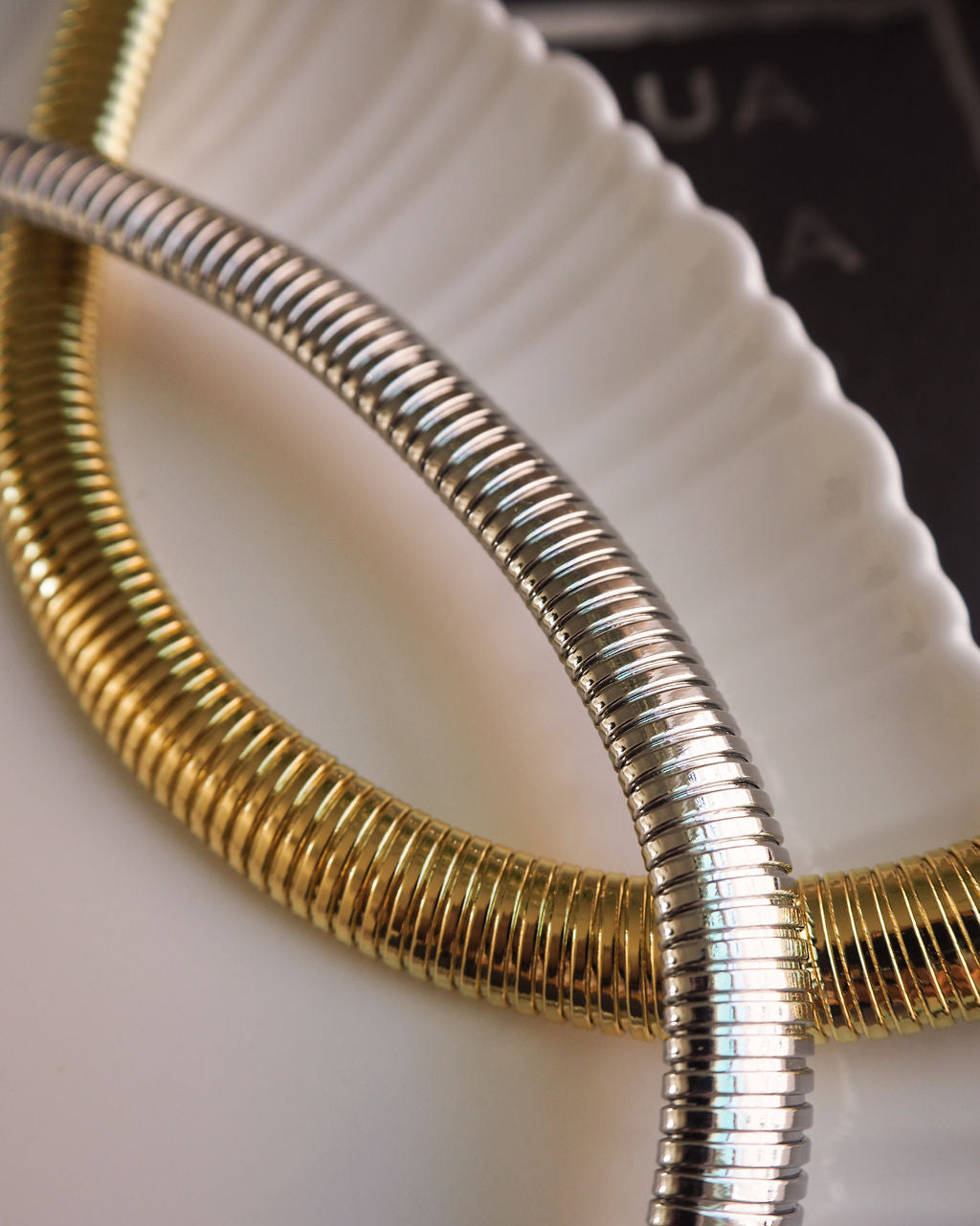 Flex Snake Chain Necklace - Gold — detail view