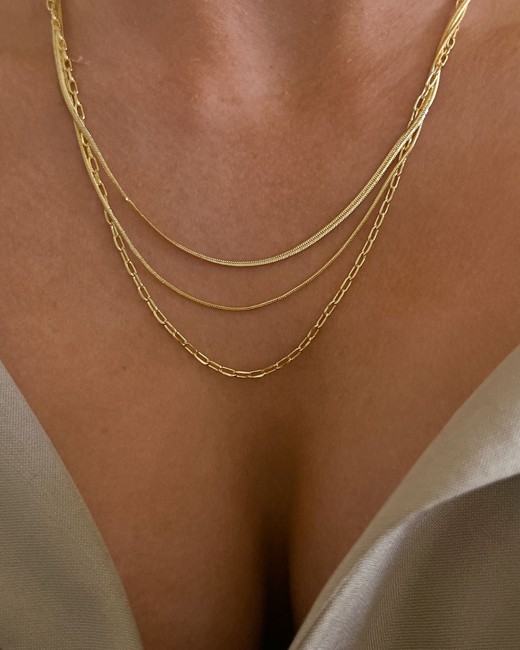 Chandon Multi Chain Charm Necklace - Gold — detail view