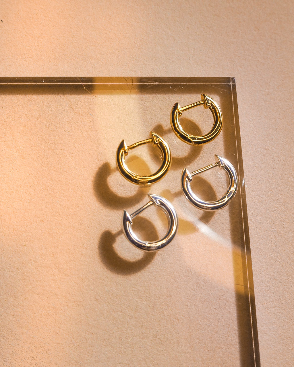 Sicily Huggies - Silver - Earrings — detail view