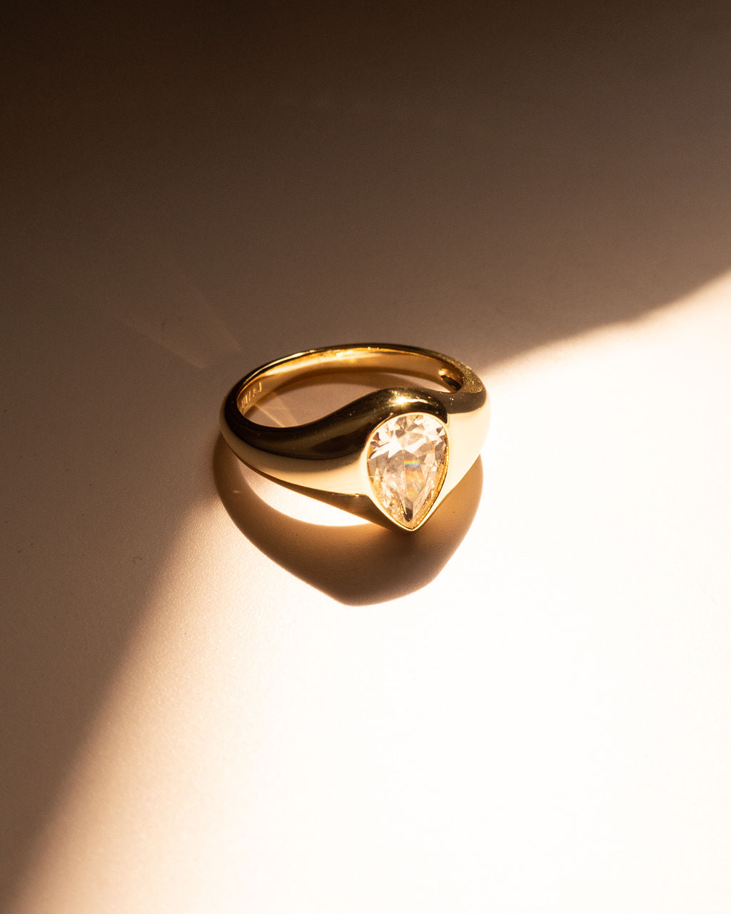 Poire Bezel Ring — detail view