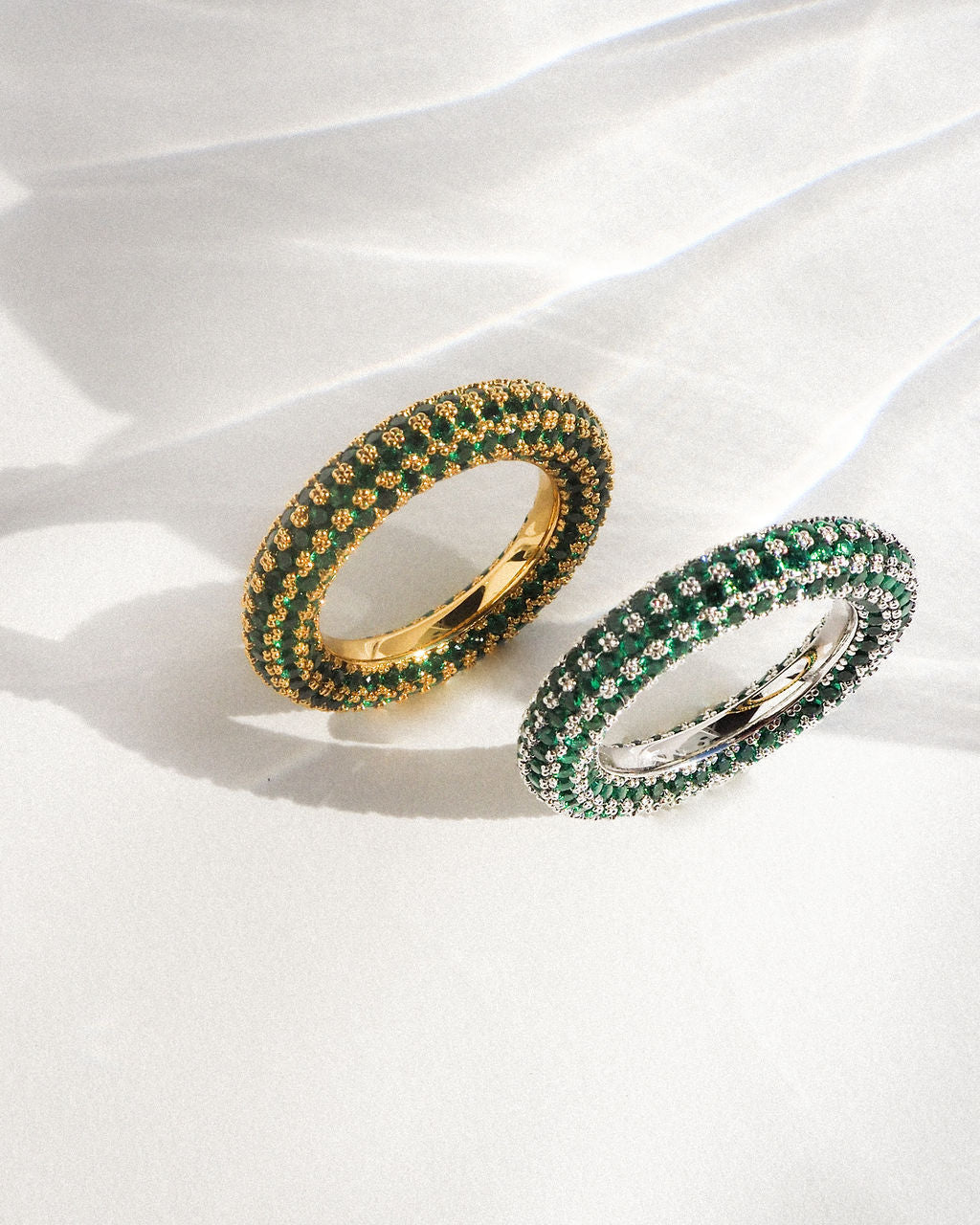 Pavé Amalfi Ring - Emerald Green - Silver — detail view
