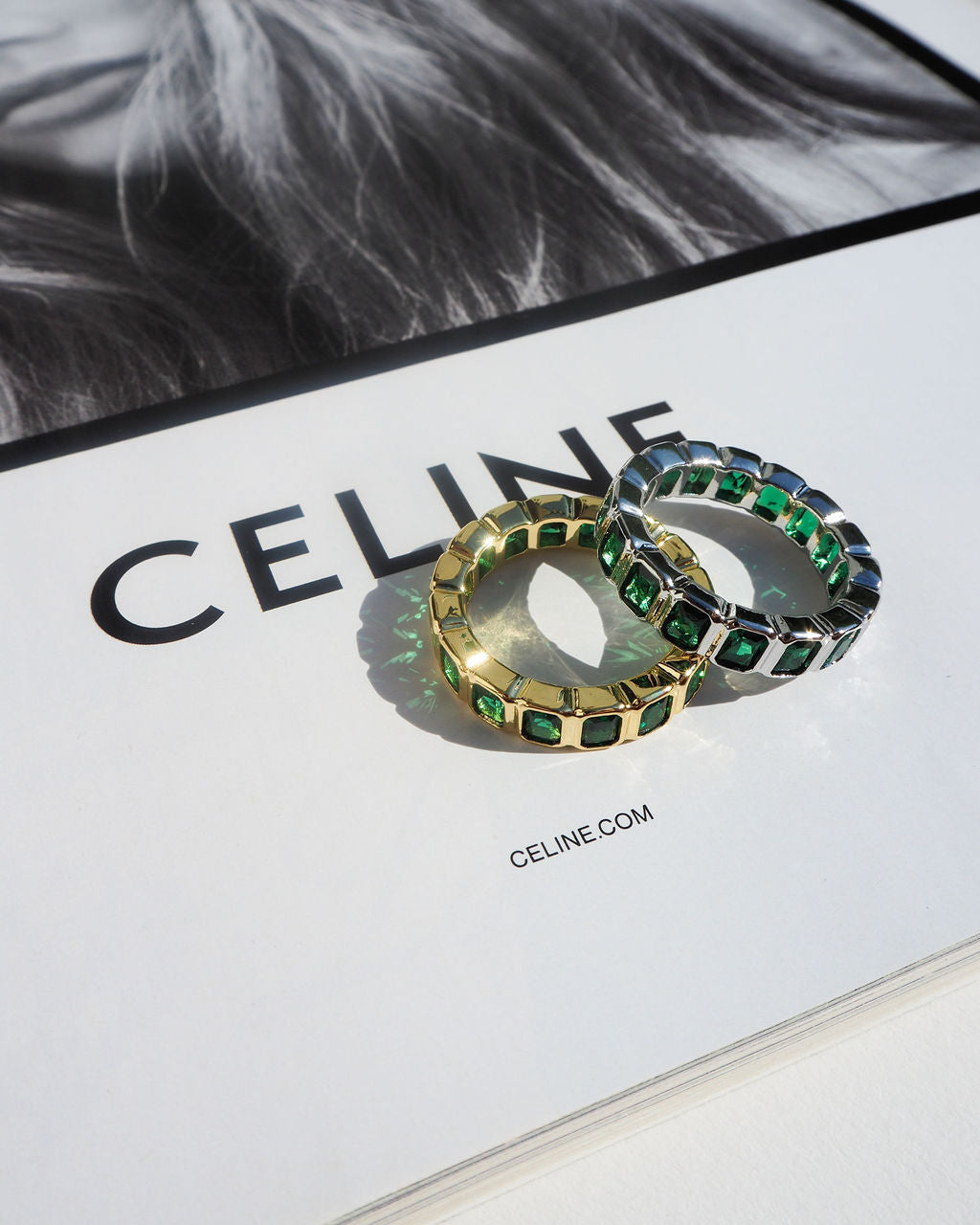 Bezel Emerald Ballier Ring - Emerald Green - Silver — alternate angle