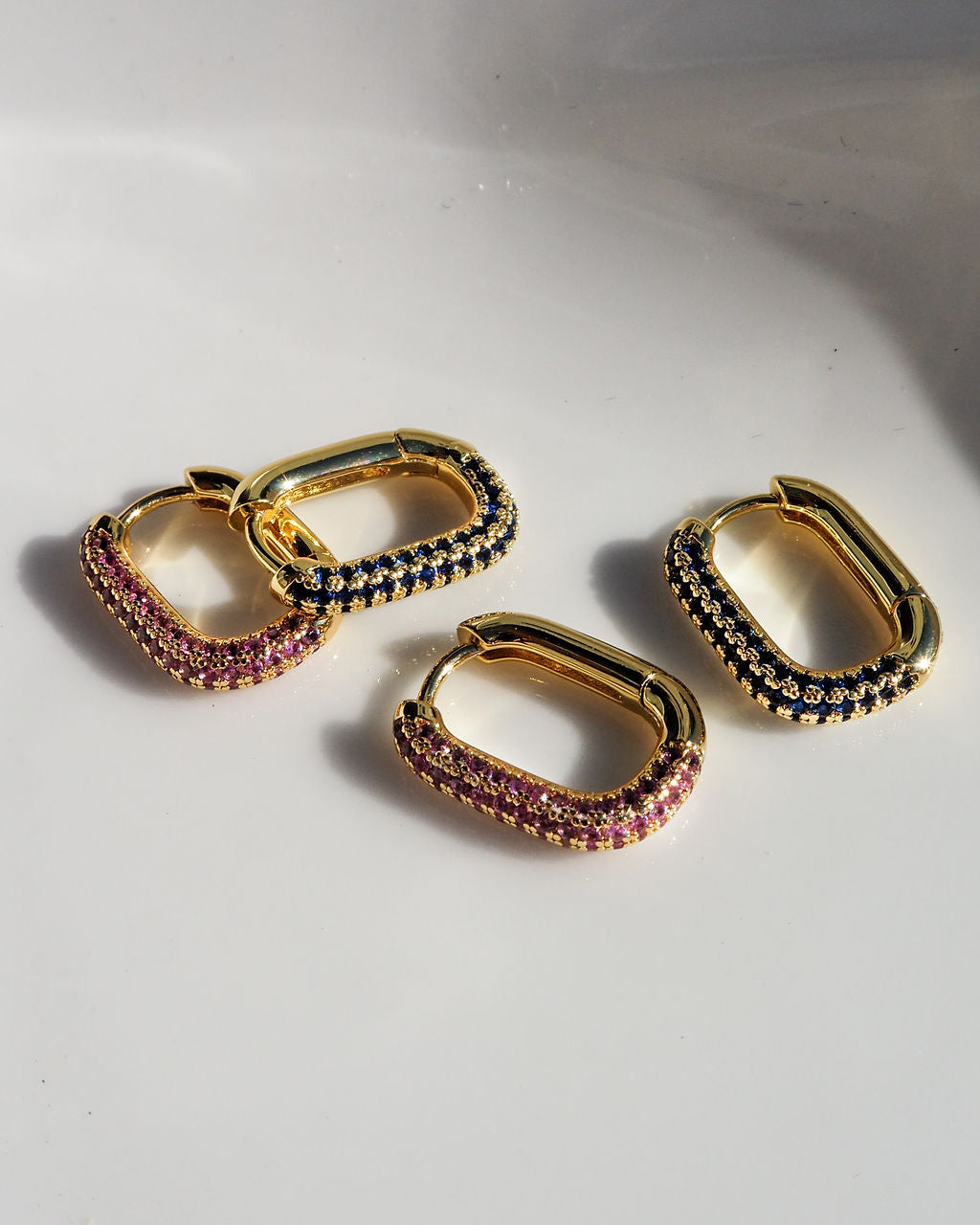 Pavé Chain Link Huggies - Blue Sapphire - Gold — detail view