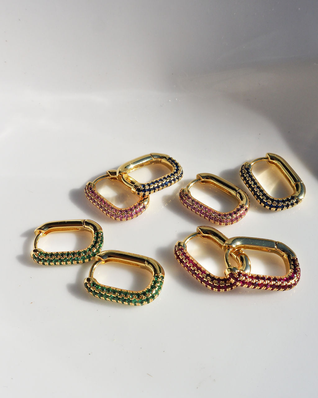 Pavé Chain Link Huggies - Emerald Green - Silver — detail view
