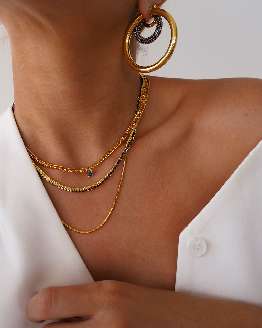 Bardot Stud Necklace - Blue Sapphire - Gold — alternate view 2