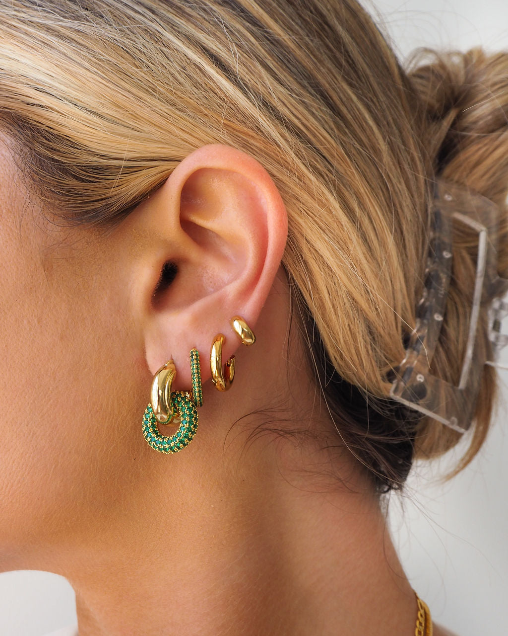Pavé Interlock Hoops - Emerald Green - Gold — alternate view