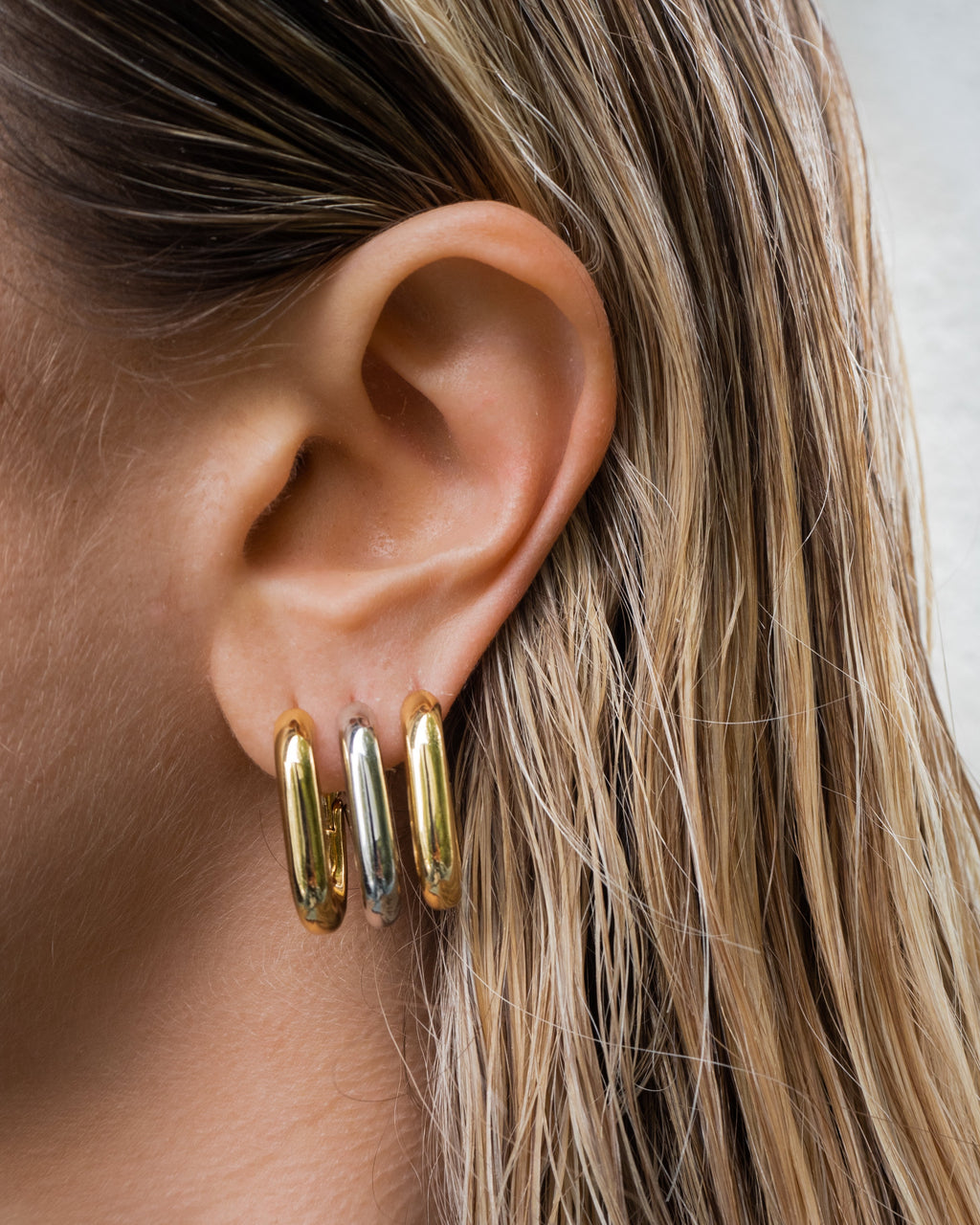 XL Chain Link Hoops - Silver — alternate view 2