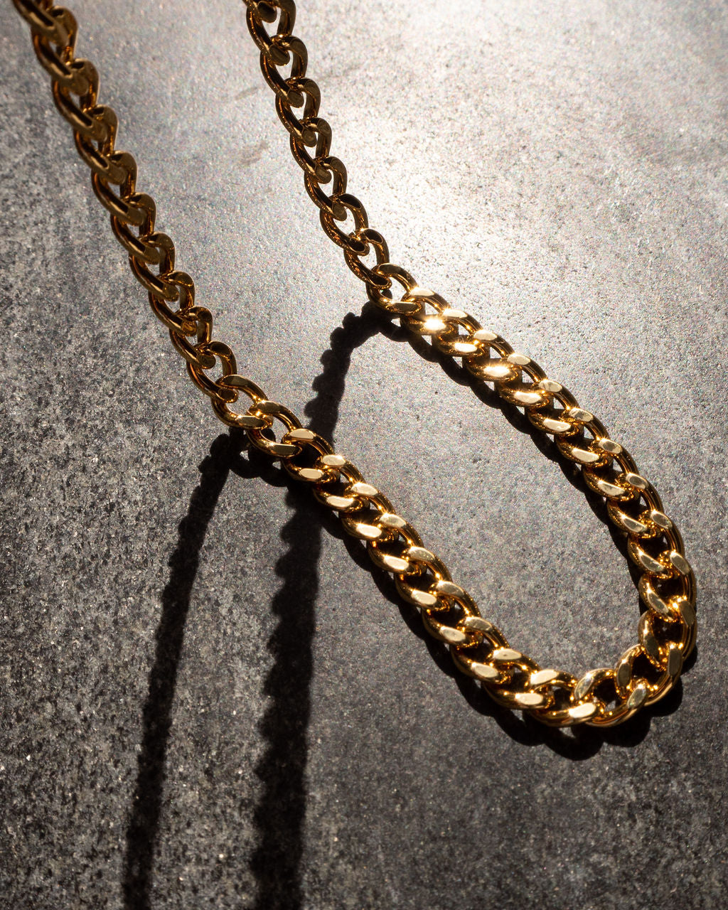 Classique Skinny Curb Chain (5mm) - Silver — detail view
