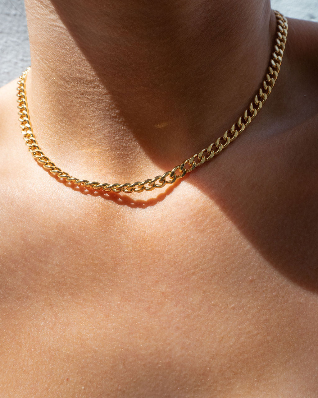Classique Skinny Curb Chain (5mm) - Gold — alternate view 2