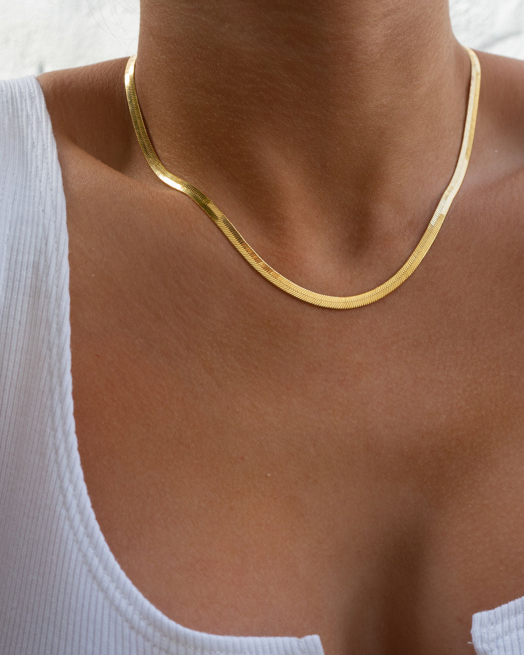Classique Herringbone Chain - Gold — alternate view 2