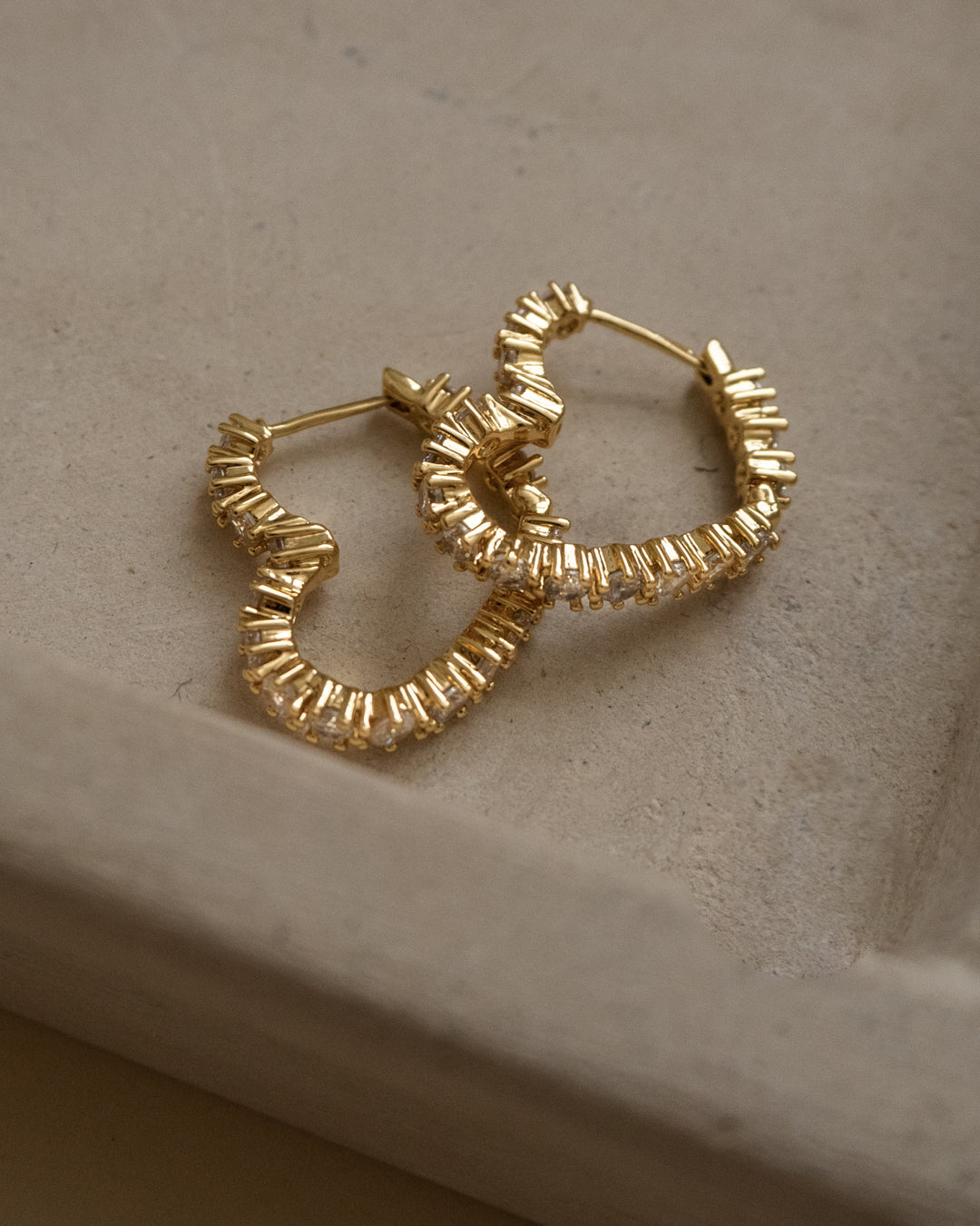 Diamond Heart Bijoux Hoops - Gold — detail view