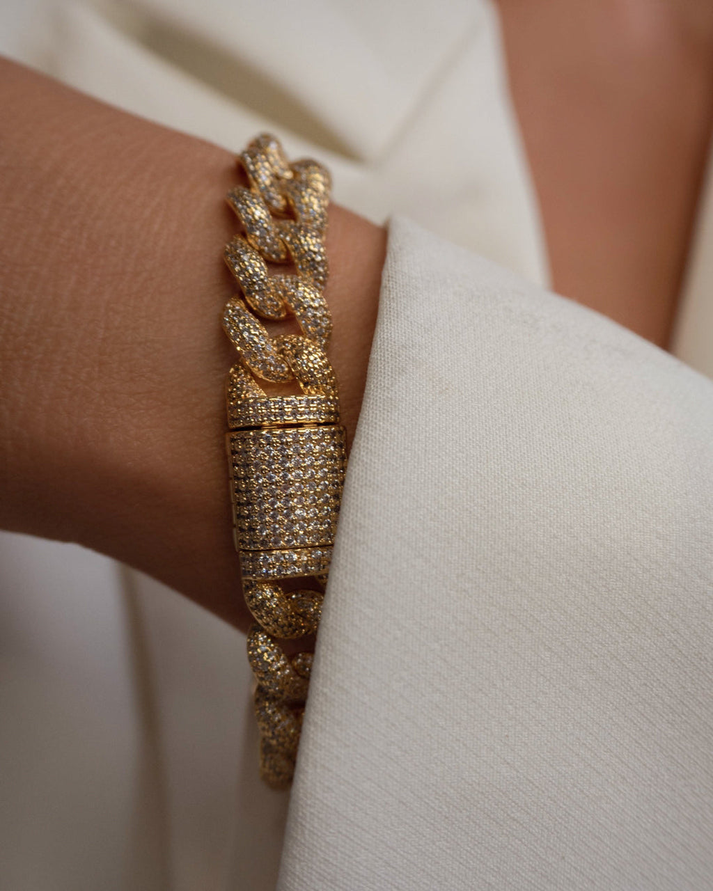 Pavé Cuban Link Bracelet - Gold — alternate view 2