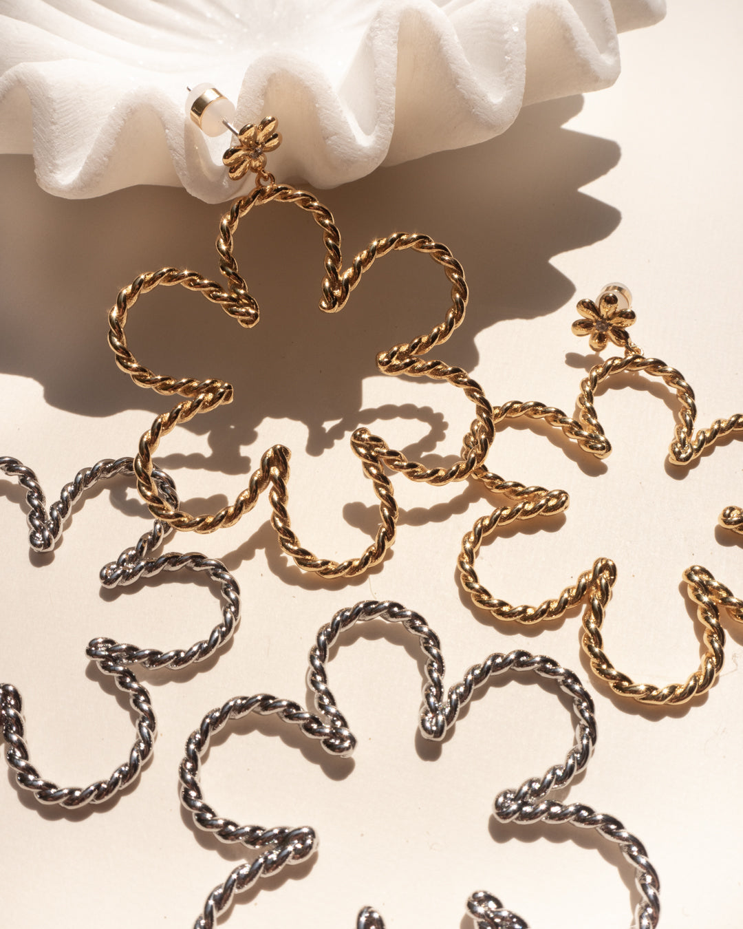 Daisy Rope Earrings - Gold — alternate view