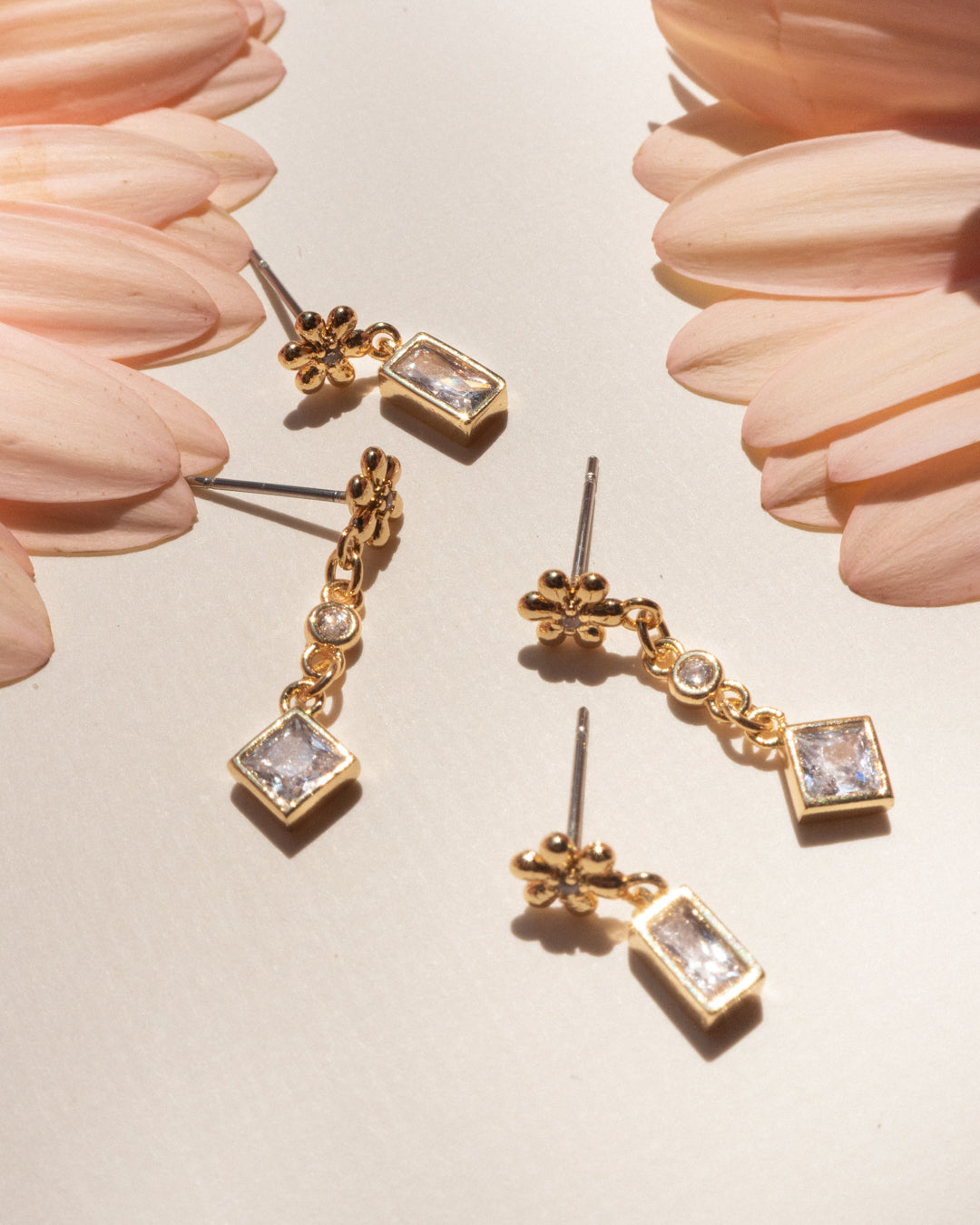 Daisy Chain Studs Set - Gold — alternate view 2