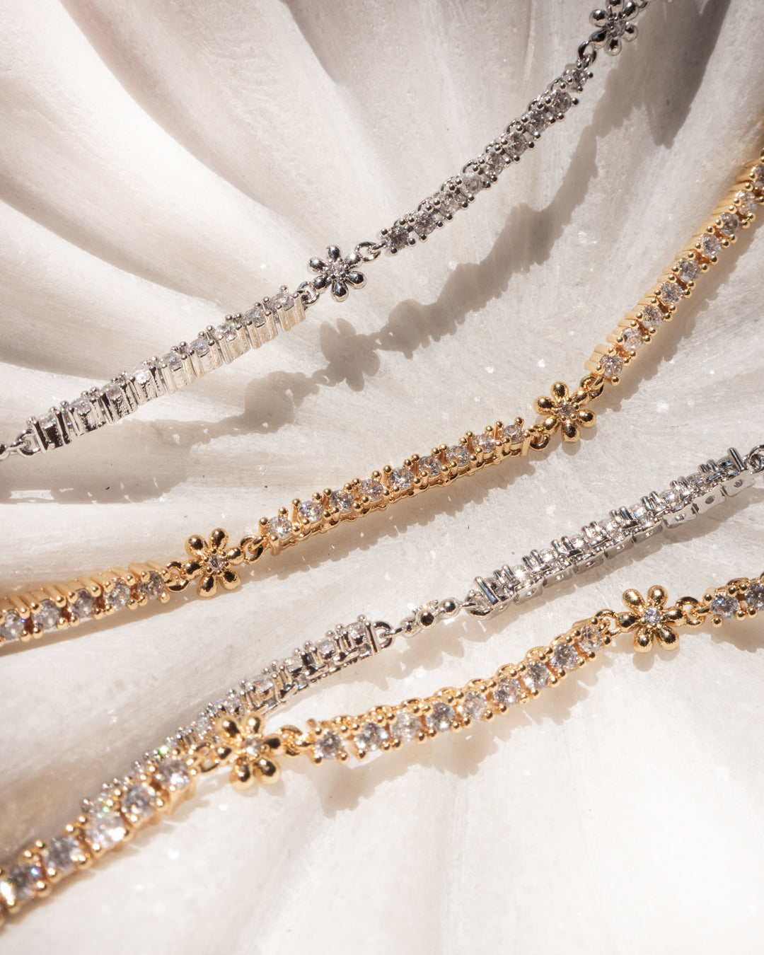 Daisy Ballier Chain Necklace - Gold — alternate angle